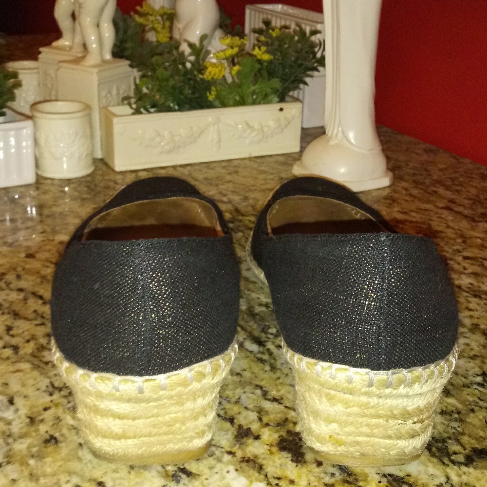 Ladies Easy Spirit Slip Ons - Picture 4 of 8
